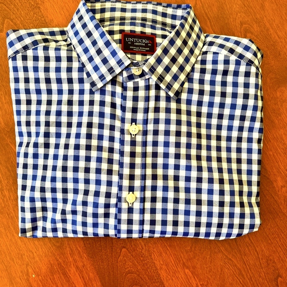 Mens UNTUCKit long sleeve button down size medium excellent condition worn once